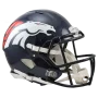 Casco Riddell Revolution Speed de tamaño real para los Denver Broncos