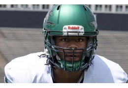The Perfect Helmet for Rookies: A Look Into the Riddell Speed Icon Classic